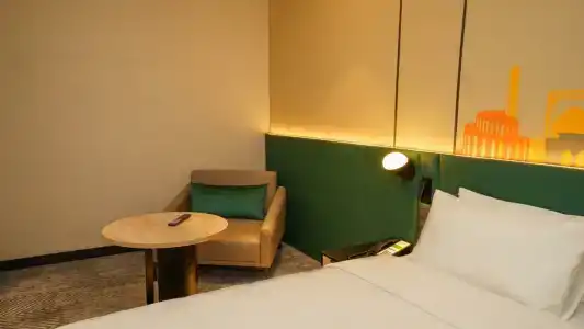 Holiday Inn City - 92