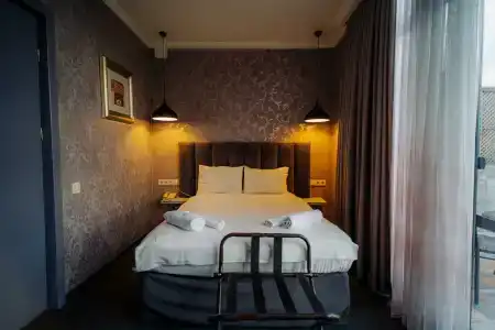 Day Inn - 144