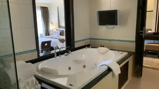 Patong Paragon Resort & Spa Sha Extra Plus - 189