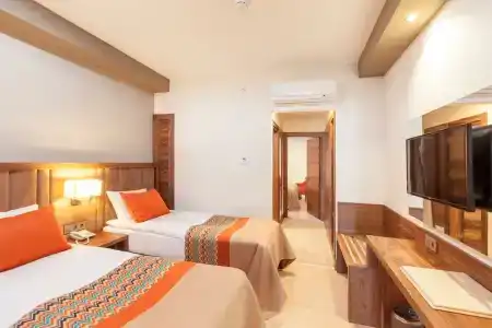 Side Royal Palace - 58