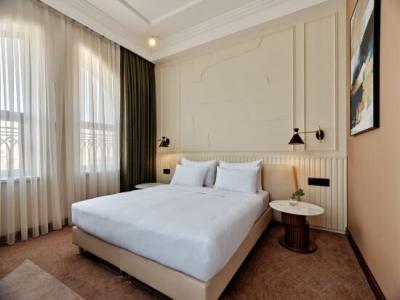 Crowne Plaza, An Ihg Hotel - 98