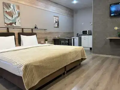 Room12 - 95