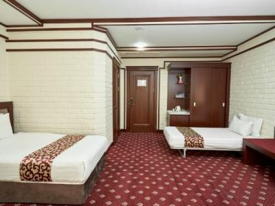 Rakat Plaza - 54