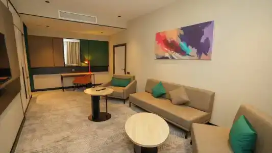 Holiday Inn City - 146