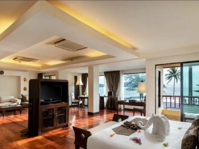 Patong Paragon Resort & Spa Sha Extra Plus - 175