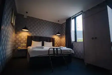 Day Inn - 111