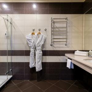 Губернский - 107