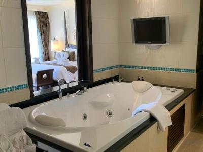 Patong Paragon Resort & Spa Sha Extra Plus - 201