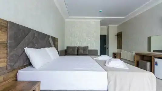 Grand Paradise - 106