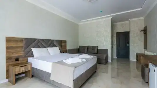 Grand Paradise - 108