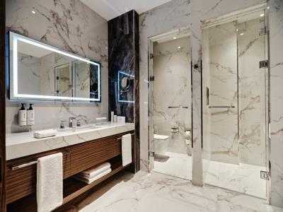 Crowne Plaza, An Ihg Hotel - 127