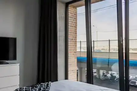 Docklands - 98