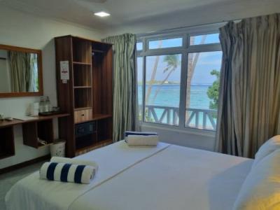 Batuta Maldives Surf View - 72