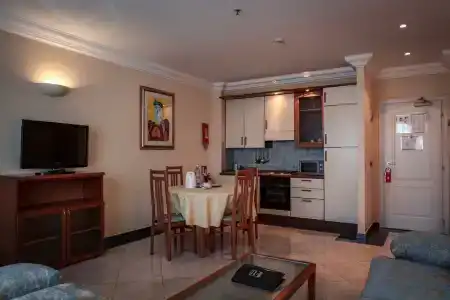 River Palace - 77
