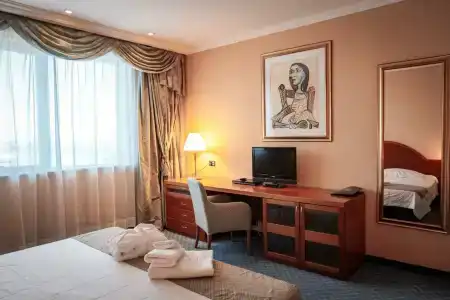 River Palace - 85