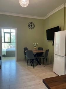 Sky Club Apartments - 78