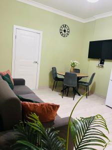Sky Club Apartments - 79