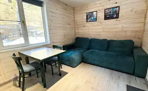Green Base - 79