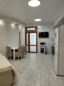 на Боткинской 2в - 100