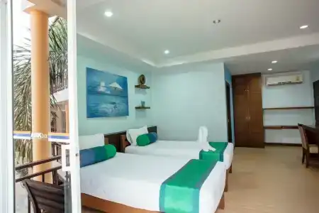 Ark Bar Beach Resort - 206