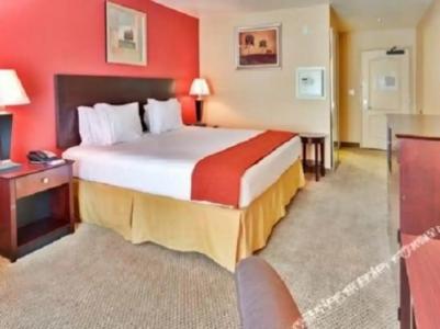 Holiday Inn Express Hollywood Walk Of Fame, An Ihg - 166