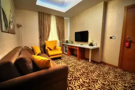 Golden Deluxe - 53