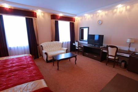 Губернский - 185