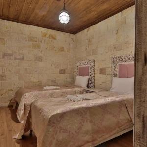 Elevres Stone House - 312