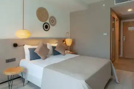 Side Royal Palace - 96