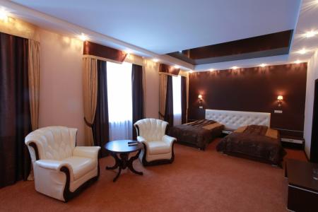 Губернский - 152