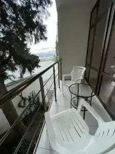 На ладони - 53