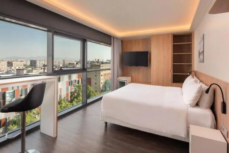 Four Points by Sheraton Barcelona Diagonal - 75
