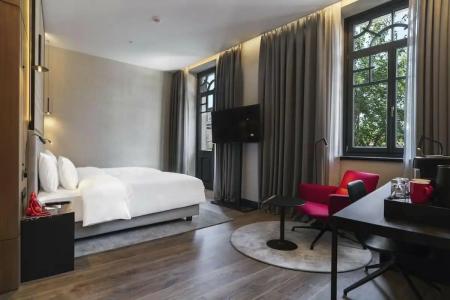 Radisson Red - 144