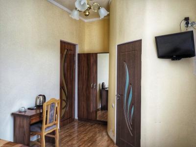 Kirch & Restaurant - 101