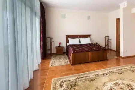 Ливадийский - 76