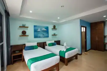 Ark Bar Beach Resort - 216
