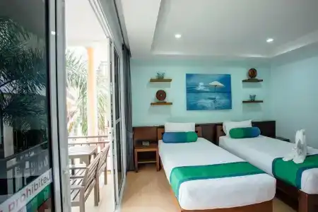 Ark Bar Beach Resort - 203