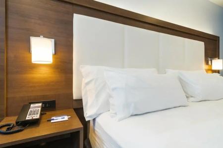 Holiday Inn Express Hollywood Walk Of Fame, An Ihg - 313