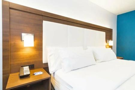 Holiday Inn Express Hollywood Walk Of Fame, An Ihg - 150