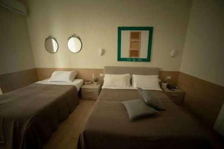 Ideal Boutique - 542