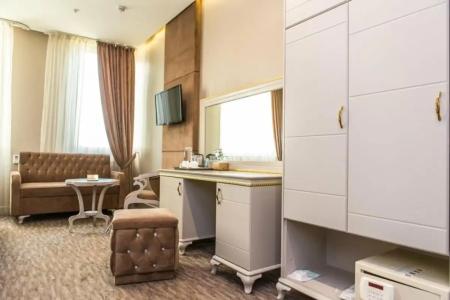 Grand Sapphire - 104