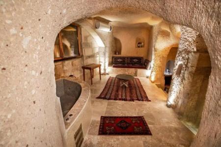 Caldera Cave - 304