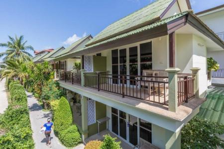 Ark Bar Beach Resort - 168