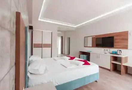 RedHouse - 121