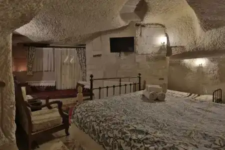 Village Cave House - 39