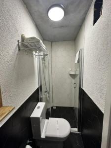 Corner Hot - 108