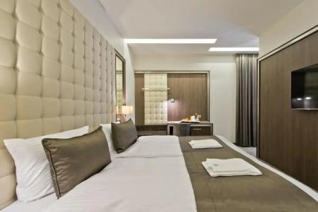 Congress Avenue - 80