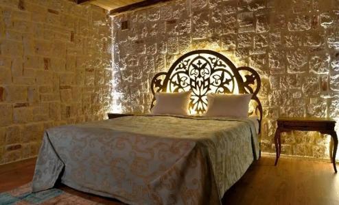 Elevres Stone House - 26