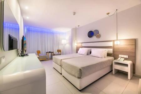 Tasia Maris Sands (Adults Only) - 100