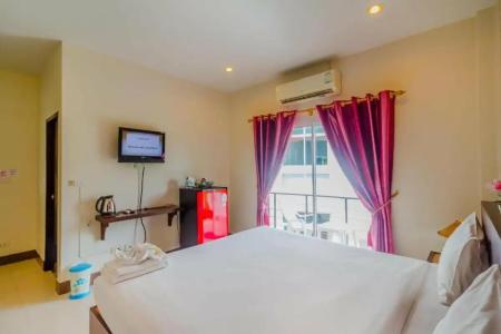 Baan Yuyen Karon Guesthouse - 79